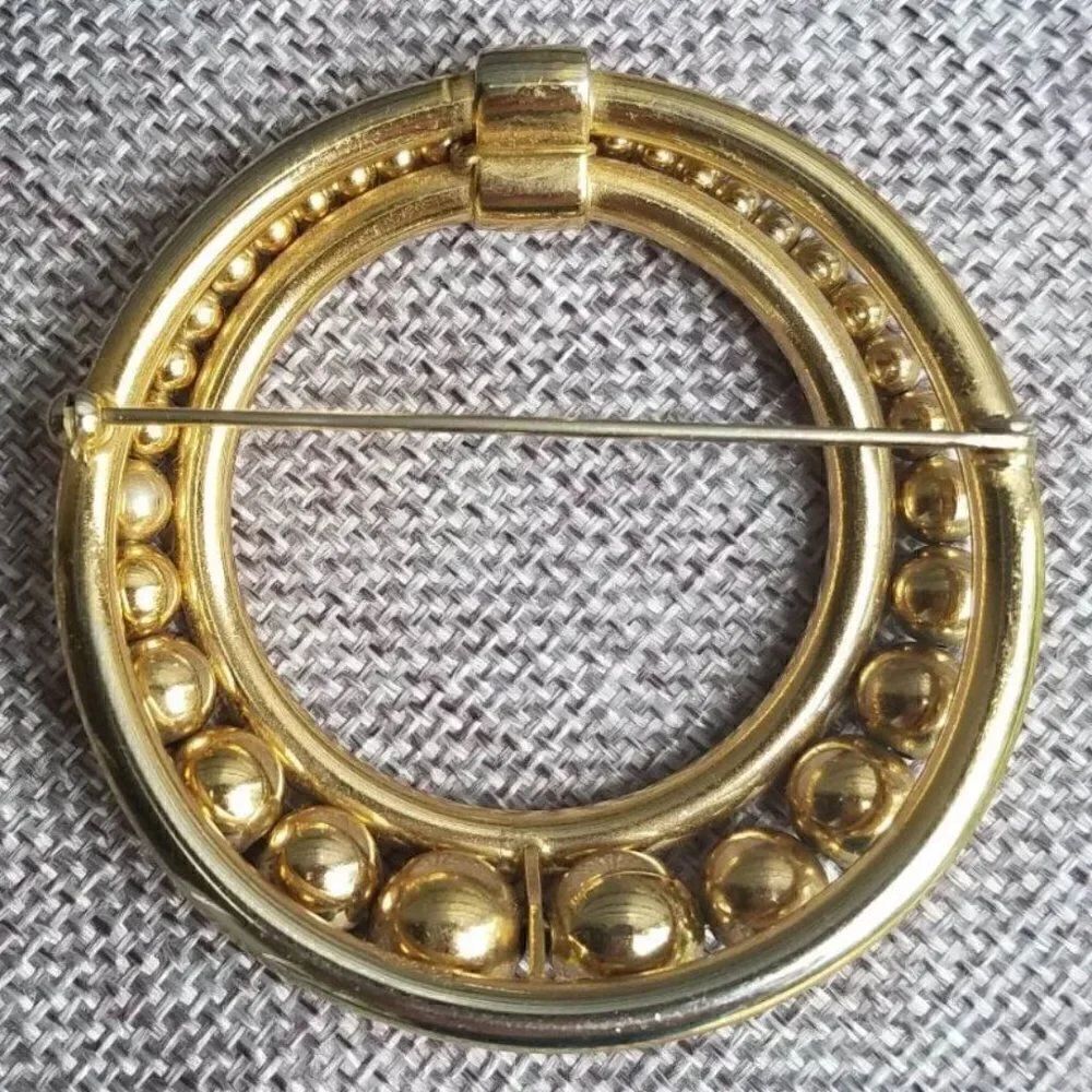 Napier Circle Statement Pin Brooch - Picture 3 of 4